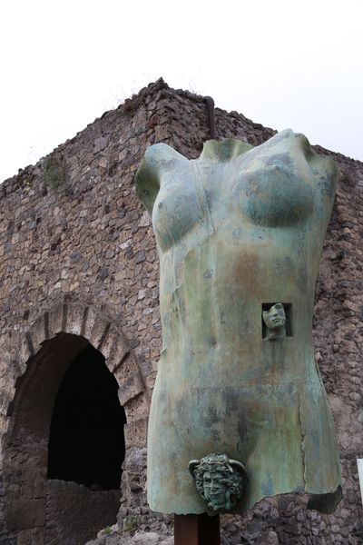 Torso Ikaria Grande